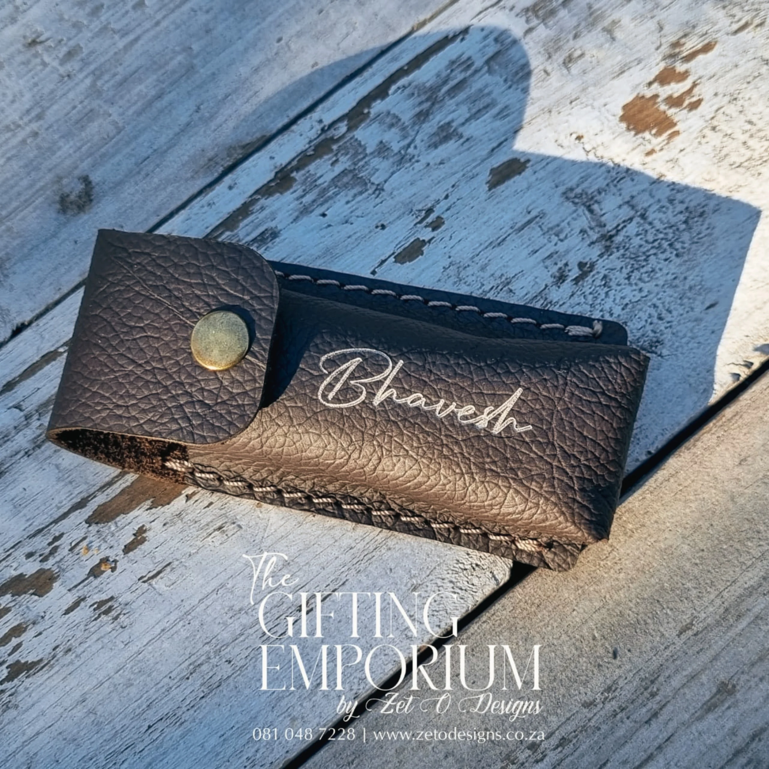 Premium pocket knife personalised with initials